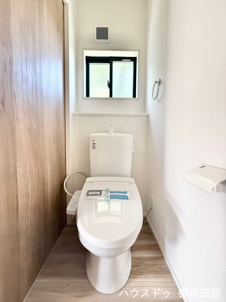 ■□■安らぎのひとときを提供する場所■□■清潔さと静けさを両立した空間。心落ち着くひとときを過ごせる、プライベートなレストルームです