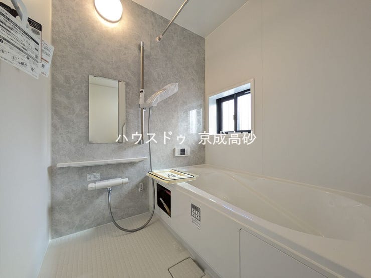 敷地内にある駐車スペースです。空き状況は、お気軽にお問合せください。