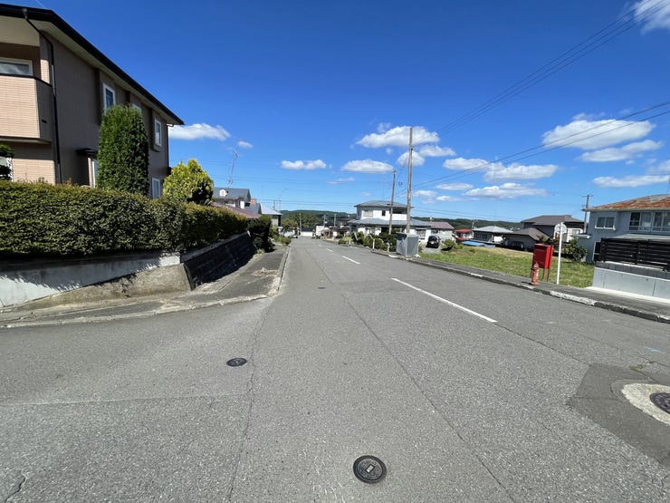 現地(2025年9月)撮影
◎現地案内予約受付中!◎
ご内覧をご希望の際は、ハウスドゥ 八戸下長までお気軽にお問い合わせくださいませ♪