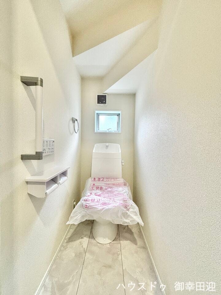 ■一人になれる安らぎの場所■清潔さと静けさを両立した空間。心落ち着くひとときを過ごせる、プライベートなレストルームです。