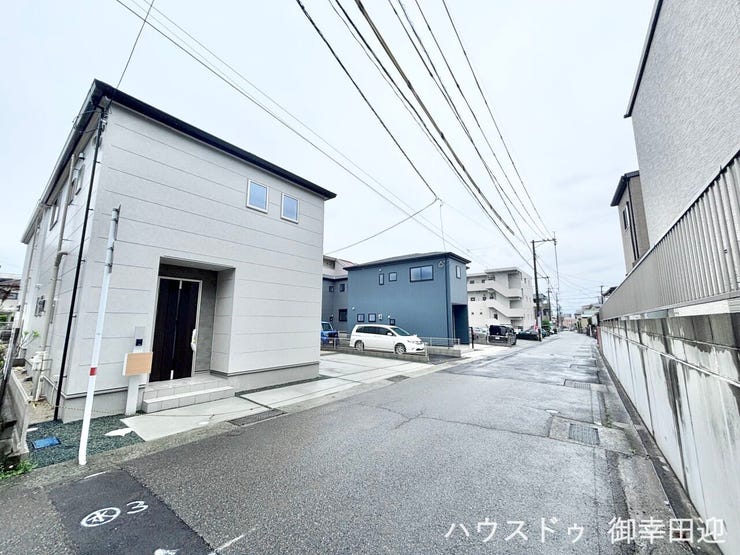 ■理想を叶える新しい暮らしの舞台■高いデザイン性と機能性を兼ね備えた住まい。ここで、家族の新しい物語が始まります。