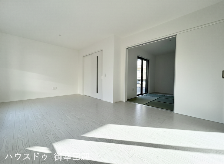 ■□■安らぎと笑顔の中心地■□■陽光が優しく降り注ぎ、会話が自然と弾む。ここでは、毎日が特別な時間へと変わります