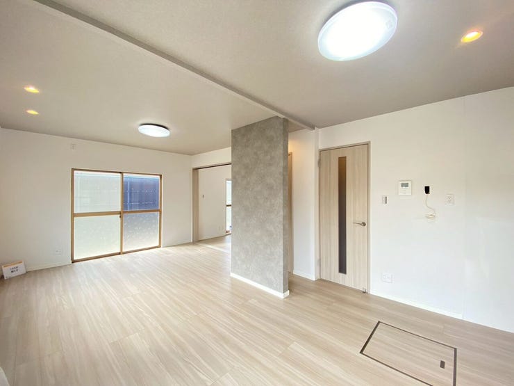 どんな家具も似合う、真っ白なキャンバス。リビング