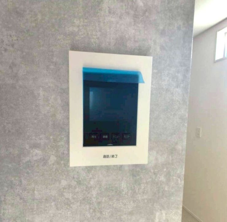 リビングにいながら来訪者を確認できます