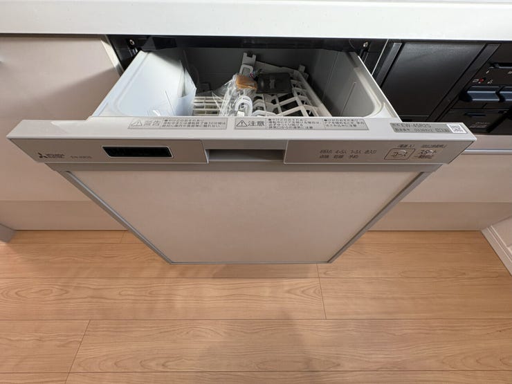 室内(2025年11月)撮影
◎本日案内可能◎
食器洗浄乾燥機は、手洗いでは難しい高温のお湯で洗うため除菌効果があります♪乾燥機能付きで、食器を拭く手間も省けます!