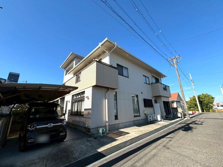 ◆カーポート付きの駐車場も有ります
◆ウォークインクローゼットや納戸付き☆収納スペース充実!