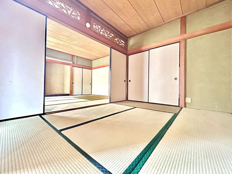 ◇1階和室◇
2間続きの6帖の和室は、襖を開ければリビングダイニングにも続いています。3.8帖の洋室にもつながっていて、いろいろな使い方ができますね。