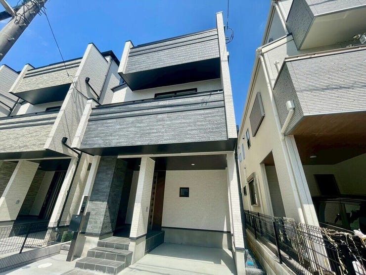 【Exterior】落ち着きのあるシンプルな外観で、長く愛せる住まいに仕上がっています。