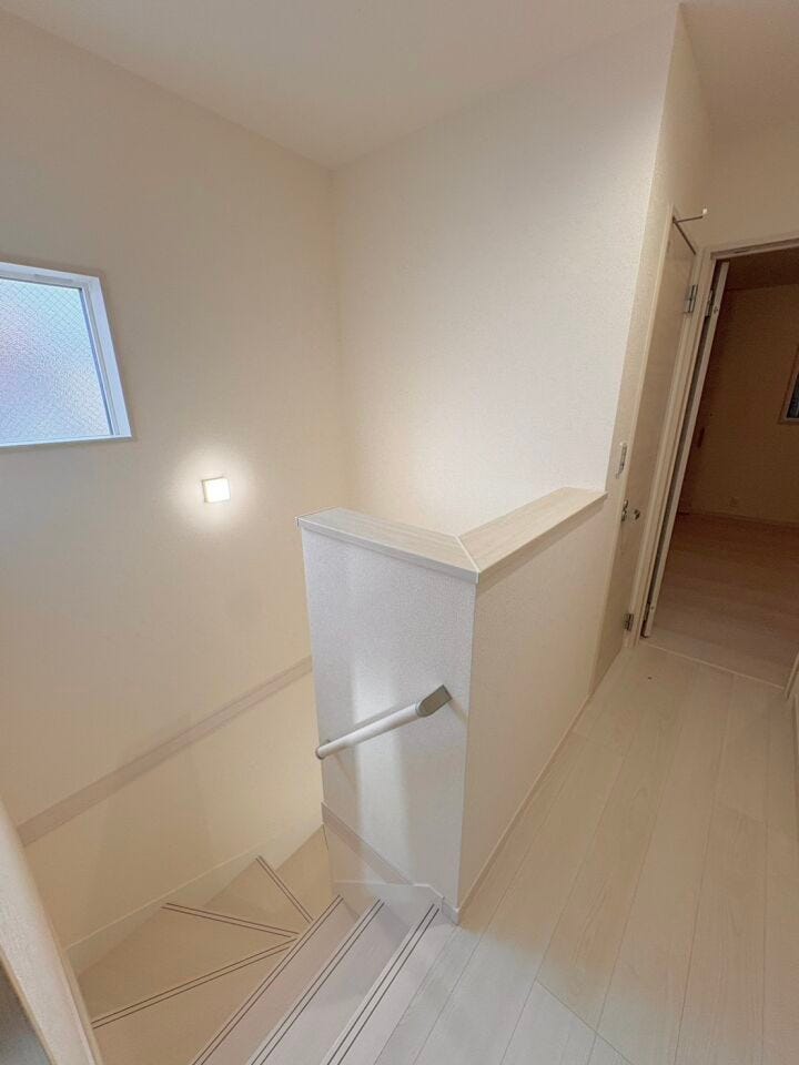 開放感のある階段!
窓もあり、明るい空間になります!