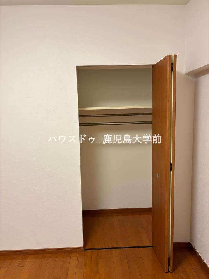 洋室6.2帖の収納