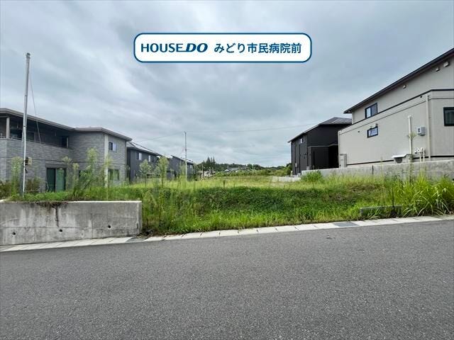 【外観】
約71.72坪のゆとりある広さのお土地です!
地下鉄桜通線/徳重駅 徒歩約27分、市営バス「諸ノ木口」停 徒歩約6分。