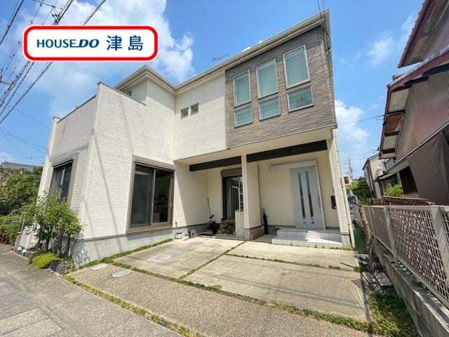 【外観】
2013年03月築3LDK中古一戸建てです。名鉄尾西線『町方』 まで徒歩5分、通勤通学に便利です。床暖房・食洗機・浴室暖房など設備が充実し、暮らしやすさが続きます。