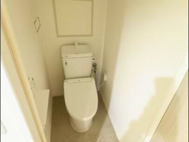 洗面所手前にトイレは位置しています
(2025年8月24日)