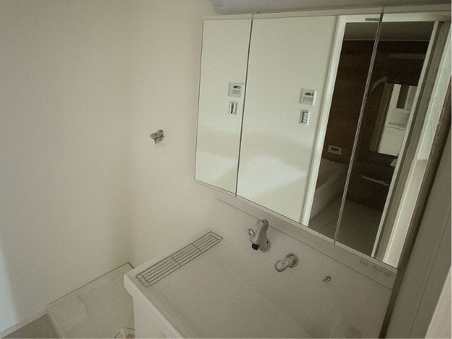 部屋の中心に洗面、浴室、トイレの水場が固まっています。どの部屋からも移動が便利です
(2025年8月24日)