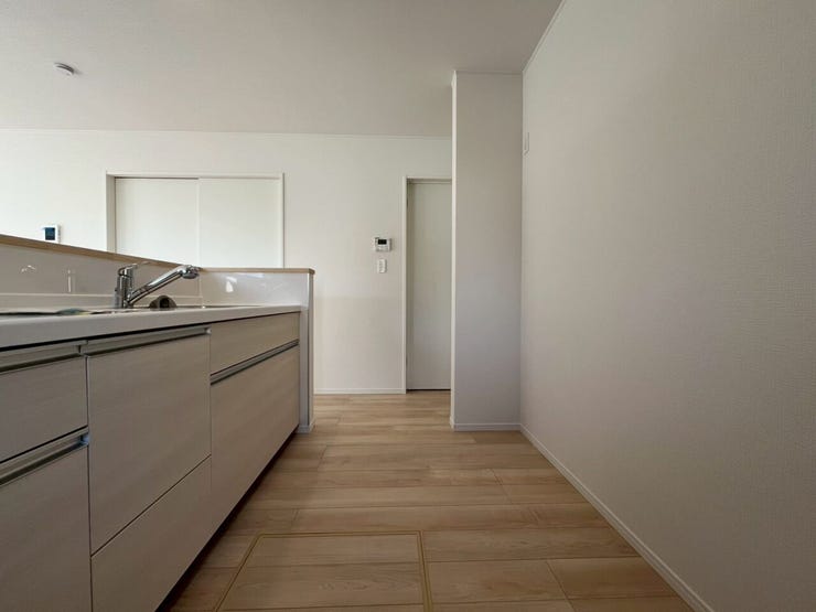 ~キッチン奥から見た景色~