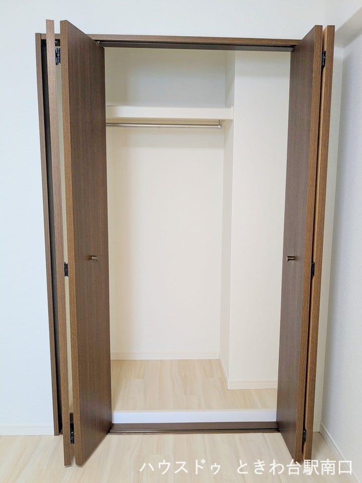 4.3帖のサービスルームにあるクローゼット