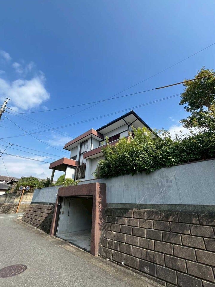 IHクッキングヒーター♪太宰府市梅香苑中古戸建て◎駐車場◎玄関吹抜け◎収納充実◎庭◎日当たり良好