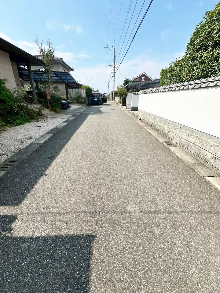築浅美麗な平屋戸建て♪カーポート2台分で雨の日も安心♪