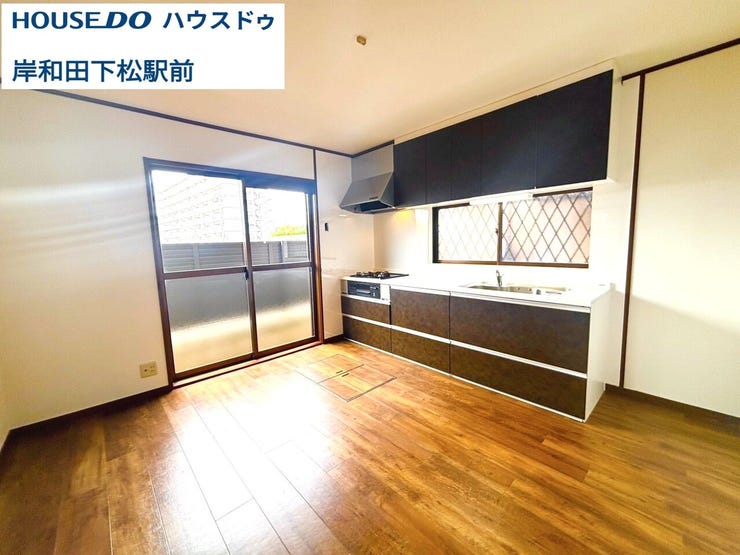 美味しいお料理も楽しいお喋りもキッチンを中心に広がります。