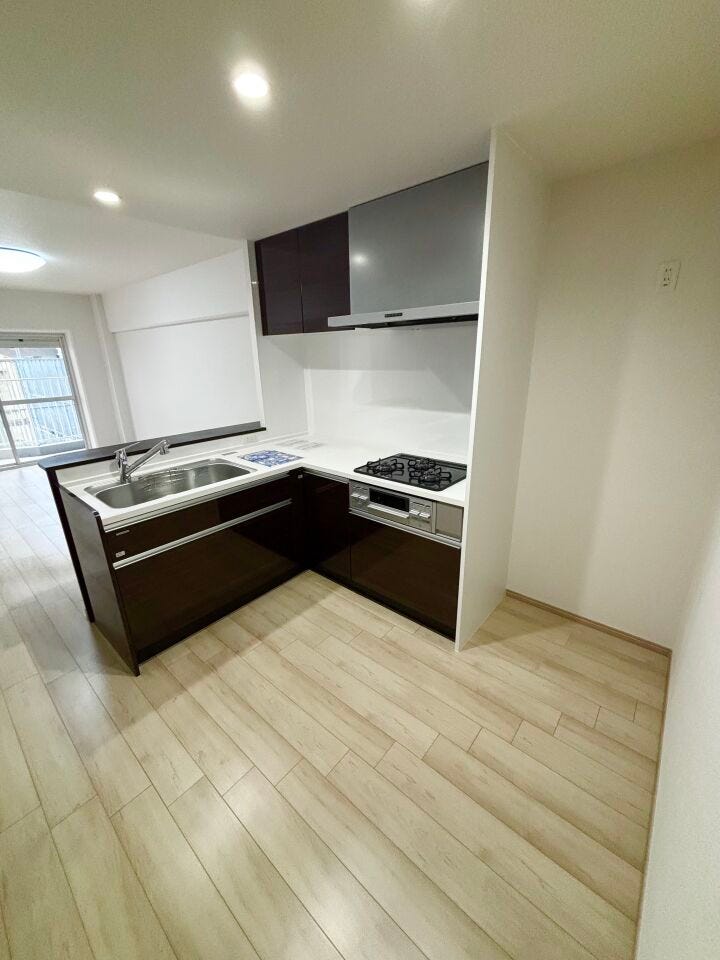 カウンター付のL型キッチンがオシャレ♪