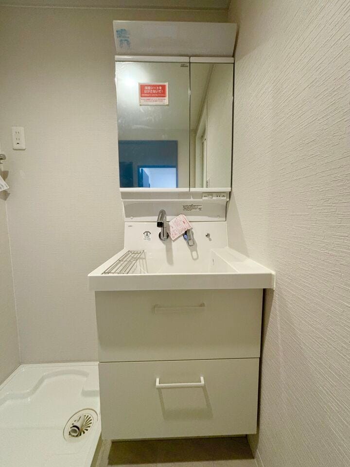 嬉しいスライド収納とシャンプードレッサーの洗面です♪