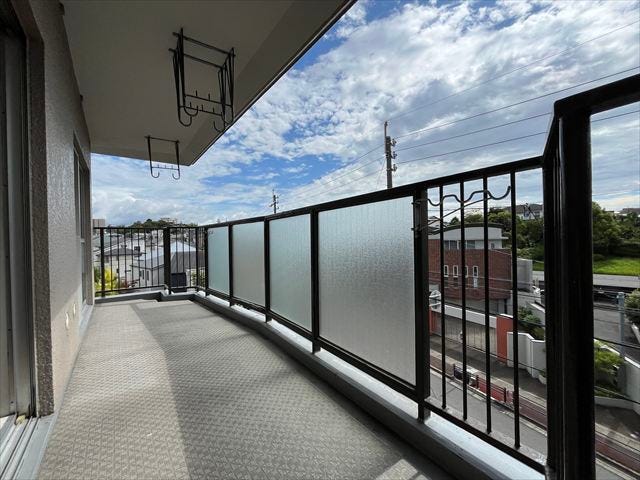 採光・通風に優れた南面バルコニー。角部屋のため、東側は開放的!
(2025年9月29日撮影)