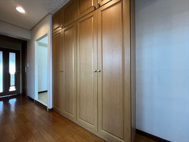 玄関横の廊下にも大型のシューズボックスが完備!家族の履物が全部しまえますね!
(2025年9月29日撮影)