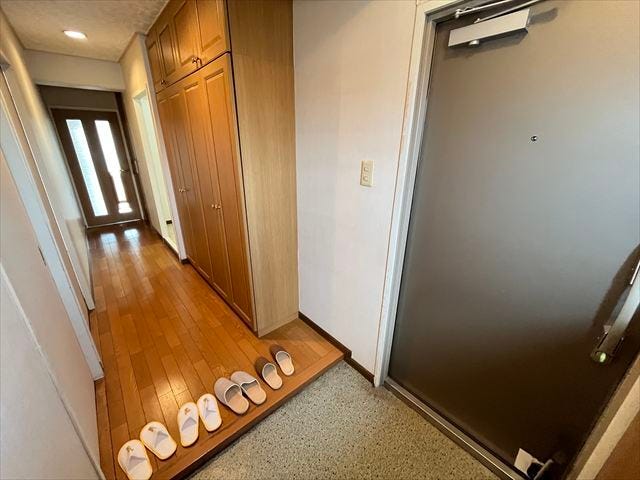 木目のあたたかみのある内装となっています。