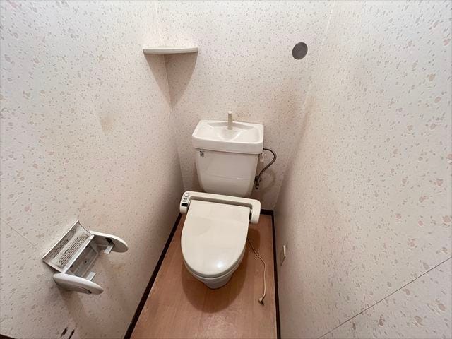 装飾の少ないシンプルなトイレだからこそ、使い勝手やアレンジがしやすいのも魅力です。
(2025年9月29日撮影)