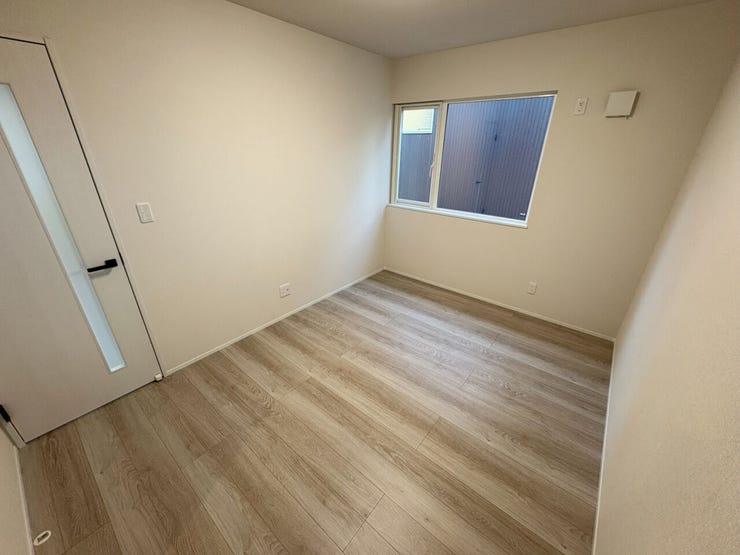 室内(2025年10月)撮影
◎本日案内可能◎
6帖の洋室は、お子様の一人部屋や、ご夫婦の寝室としてもピッタリな広さです♪