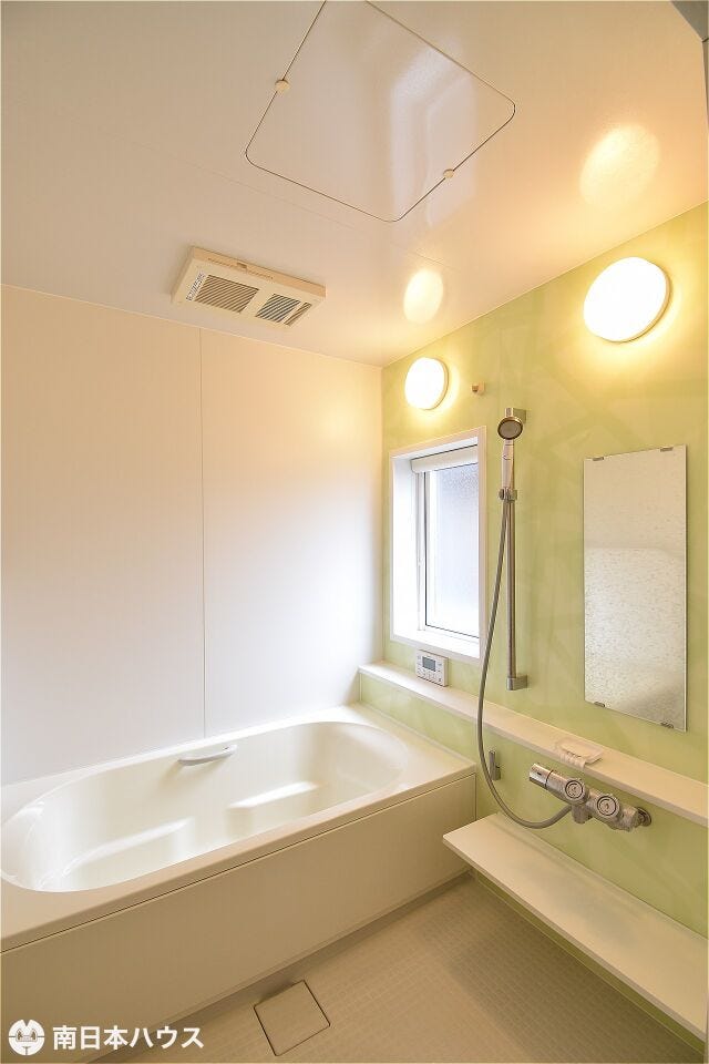 【浴室】浴室は1.5帖とゆったりとしたサイズ!入浴時間を浴室暖房乾燥機もあります♪