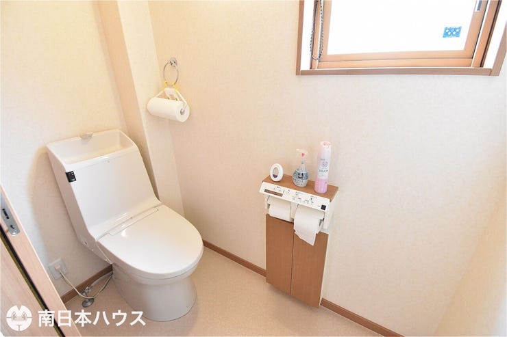 【トイレ】温水洗浄便座機能付きです!