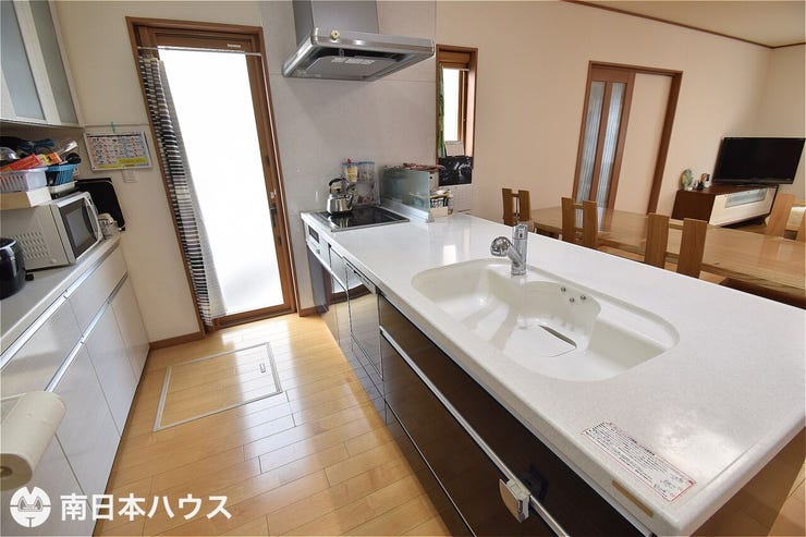 【キッチン】IHクッキングヒーター、食器洗浄乾燥機、浄水機能付き水栓を備えたオープンキッチンです!