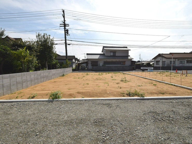 外観を北側より撮影