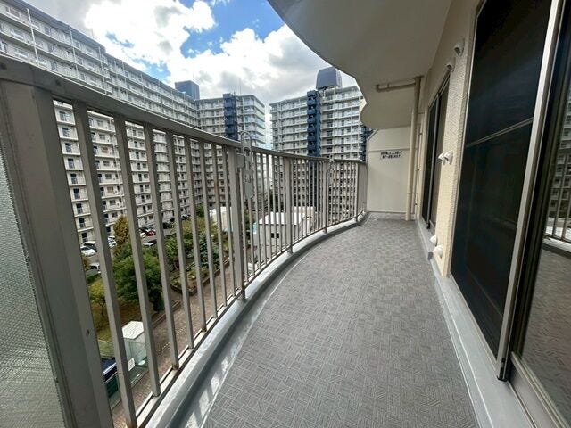 陽当たりバッチリなバルコニーです!!