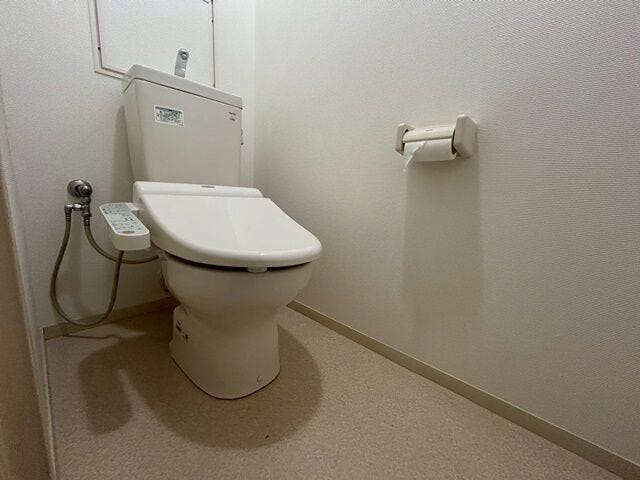 温水洗浄器付き便座を標準装備してます♪