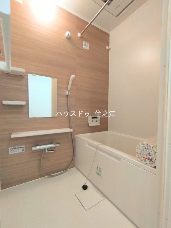 一日の疲れを癒すバスルーム。生活時間の違う家族に嬉しい追炊き機能付きです