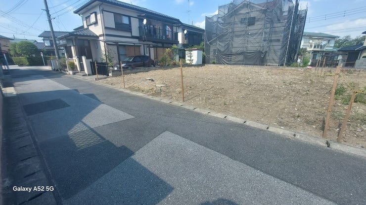 前面道路北西公道4mです