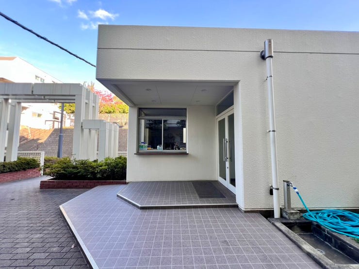 管理事務所を設置した大規模マンションのため、管理体制が良好。住まいのトラブルにも迅速に対応できます。