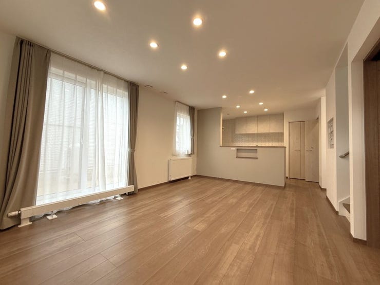 ■LDK(約17.7帖)■
週末には家族が集まり、ゆったりとした時間を過ごすリビングは快適な空間であってほしいですよね☆開放感あふれる空間で、くつろぎのひとときを楽しむことができパーティーにも◎