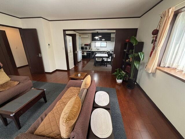家族みんながゆったり寛げそうな開放感のあるLDK