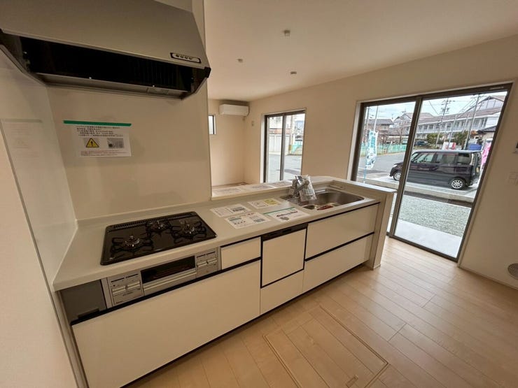 食洗器付き!
リビングが見渡せるキッチンです♪