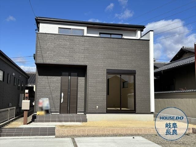 【外観】
JR東海道本線「西岐阜」駅、徒歩14分
岐阜バス「森屋」停、徒歩9分
学区:本荘小学校、本荘中学校