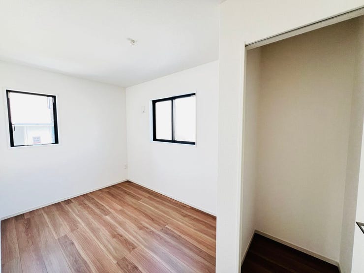 大容量のクローゼット完備。お部屋をスッキリと保てます。