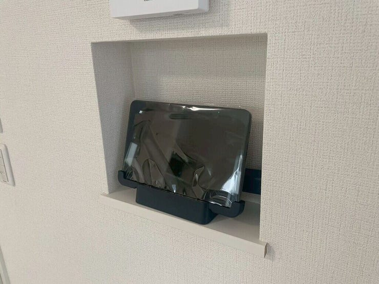 【Facilities】来訪者を確認できるモニター付きインターホンで、防犯面も安心です。