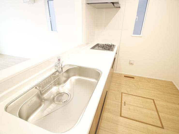 お料理、洗い物をしながらでも家族の団らんに参加ができます♪