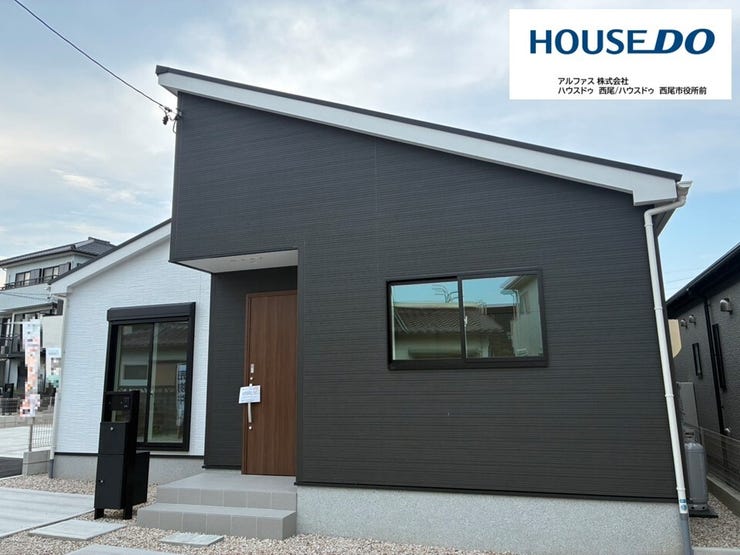 【外観】
見るだけ!聞くだけ!大歓迎です♪