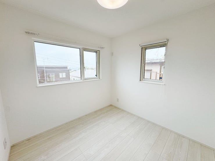 室内(2026年6月)撮影
◎現地案内予約受付中!◎
収納がない洋室は、家具の配置に迷うことなくレイアウトできます♪