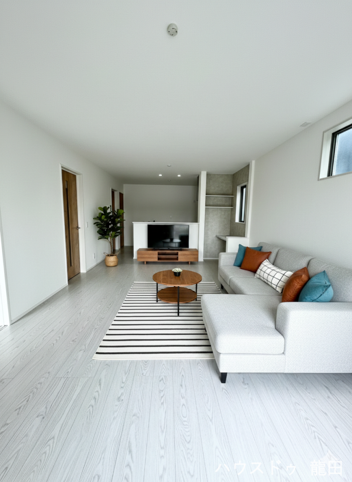 【リビング】
■□■リビング■□■
LDK18帖
※家具を入れたイメージ写真です