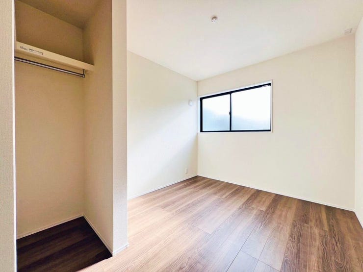 南東側5.1帖洋室